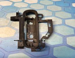 Кронштейн ручки двери для Audi A6 / C6 4F (2004-2011)  запчасти бу