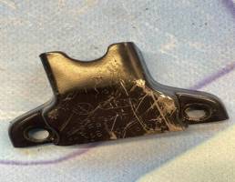 Кронштейн (сопут. товар) для Audi A4 / B7 (2005-2007)  запчасти бу