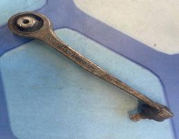 рычаг передний верхний левый для Audi A4 / B8 (2007-2015)  запчасти бу