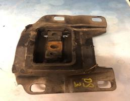 Опора двигателя левая для Ford Focus II (2008-2011) Рестайлинг  запчасти бу