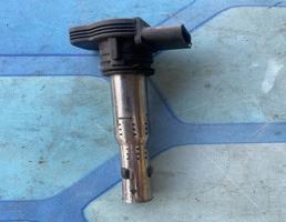 Катушка зажигания  для VW Passat B6 (2005-2010)  запчасти бу