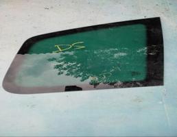 Стекло кузовное глухое правое для Ford C-MAX (2003-2011)  запчасти бу