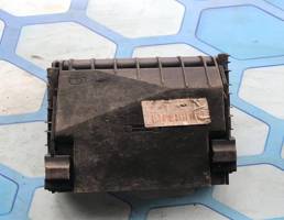 Крышка блока предохранителей для VW Passat B6 (2005-2010)  запчасти бу