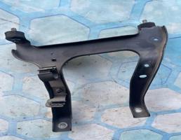 Кронштейн для Skoda Octavia / A5 1Z / (2004-2013)  запчасти бу