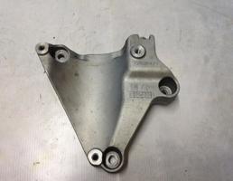 Кронштейн компрессора кондиционера для Opel Antara (2009-2015)  запчасти бу