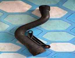 Патрубок интеркулера для VW Passat B6 (2005-2010)  запчасти бу