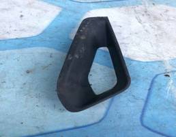 Накладка консоли правая для VW Golf V (2003-2009)  запчасти бу