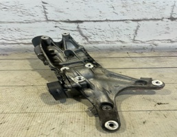 Кронштейн масляного фильтра для Audi A5 / S5 / 8T / Coupe / Sportback (2008-2016)  запчасти бу