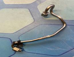 Трубка топливная для Audi A4 / B8 (2007-2015)  запчасти бу