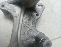 Кронштейн (сопут. товар) для Skoda Octavia / A5 1Z / (2004-2013)  запчасти бу