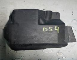 Крышка блока управления двигателем для Ford Focus II (2005-2008) Дорестайлинг  запчасти бу