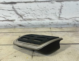 Накладка для Audi A1 (2010-)  запчасти бу