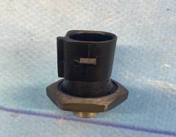 Датчик давления масла для Audi A4 / B7 (2005-2007)  запчасти бу