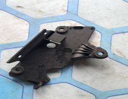 Пластина промежуточная для Audi A4 / B5 (1994-2001)  запчасти бу