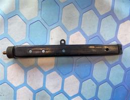 Кронштейн опора двигателя для Audi A4 / B7 (2005-2007)  запчасти бу