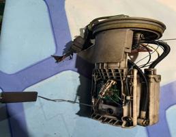 Насос топливный электрический для VW Golf V (2003-2009)  запчасти бу