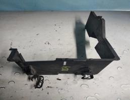 Крепление АКБ (корпус/подставка) для Ford C-MAX (2003-2011)  запчасти бу