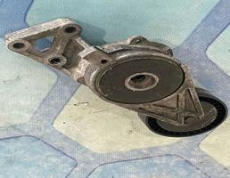 Ролик натяжителя ремня для VW Passat B6 (2005-2010)  запчасти бу