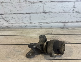 Кронштейн кпп для Audi A4 / B7 (2005-2007)  запчасти бу