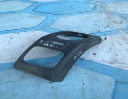 Накладка дефлектора правая для Land Rover Discovery III (2004-2009)  запчасти бу