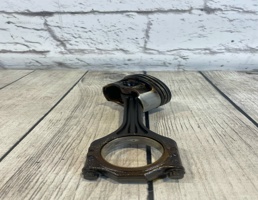 Поршень в сборе с шатуном для VW Passat B6 (2005-2010)  запчасти бу