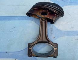 Поршень в сборе с шатуном для VW Passat B6 (2005-2010)  запчасти бу