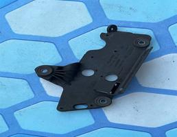 Кронштейн (сопут. товар) для Audi A4 / B5 (1994-2001)  запчасти бу