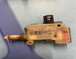 Активатор замка багажника  для Audi A6 / C5 (1997-2004)  запчасти бу