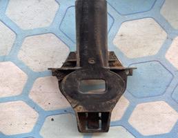 Кронштейн радиатора для Audi A4 / B8 (2007-2015)  запчасти бу