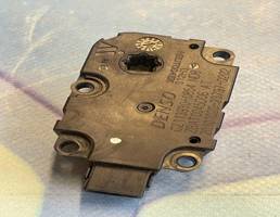 Моторчик заслонки отопителя для Audi A8 4H (2010-2017)  запчасти бу