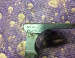 Петля двери верхняя передняя правая для VW Passat B6 (2005-2010)  запчасти бу