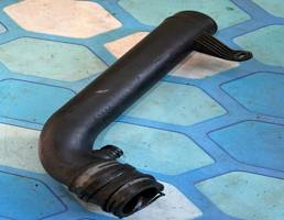 Патрубок воздушного фильтра для VW Passat B6 (2005-2010)  запчасти бу