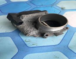 Дроссельная заслонка для VW Passat B6 (2005-2010)  запчасти бу