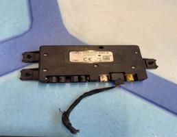 Антенный модуль антенного усилителя (diversity) для Audi A6 / C5 (1997-2004)  запчасти бу