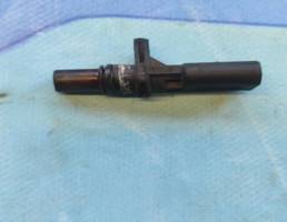 Датчик положения распредвала  для VW Passat B6 (2005-2010)  запчасти бу