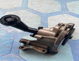 Масляный насос для Skoda Octavia / A5 1Z / (2004-2013)  запчасти бу