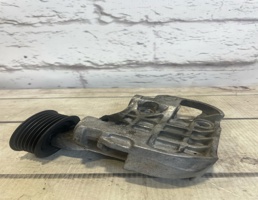 Кронштейн генератора для Audi Q7 / 4L (2005-2015)  запчасти бу