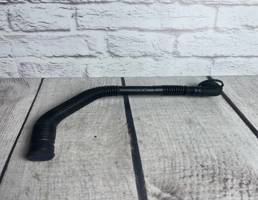 Патрубок системы вентиляции картера для VW Passat B6 (2005-2010)  запчасти бу