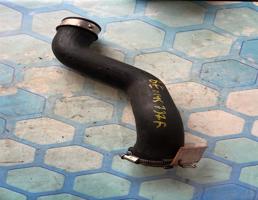 Патрубок интеркулера для Audi A4 / B7 (2005-2007)  запчасти бу