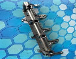 Топливная рампа для VW Passat B6 (2005-2010)  запчасти бу