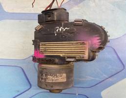 Моторчик стеклоочистителя передний для VW Touareg 1 (2002-2007)  запчасти бу