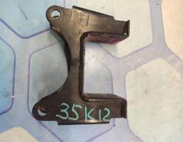 Кронштейн кпп для Skoda Yeti (2014-)  запчасти бу